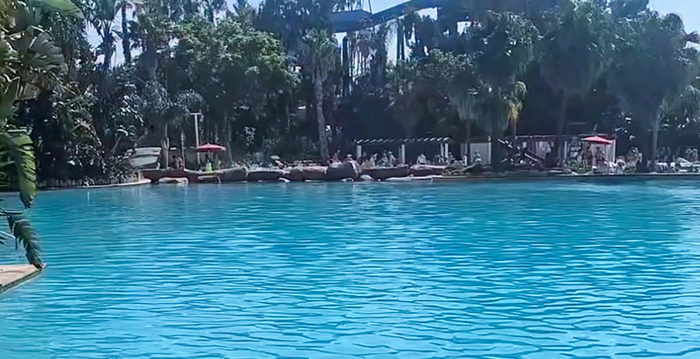 Uitwerpselen aangetroffen in het water: attractiepark gooit zwembaden halsoverkop dicht