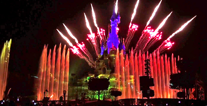 Video: première spektakelshow Disney Illuminations in Disneyland Paris