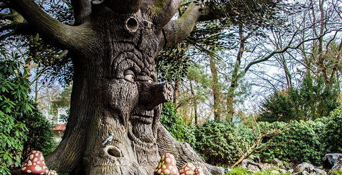 Efteling krijgt Sprookjesboom weer aan de praat na maandenlange storing