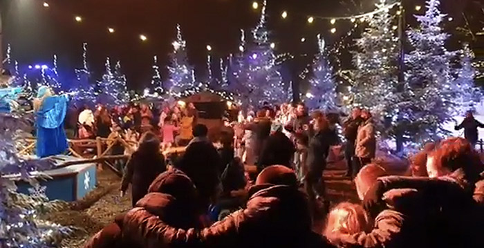 Video: ondanks coronamaatregelen volop feest in de Efteling