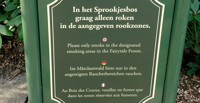 Deze borden moeten roken in de Efteling ontmoedigen