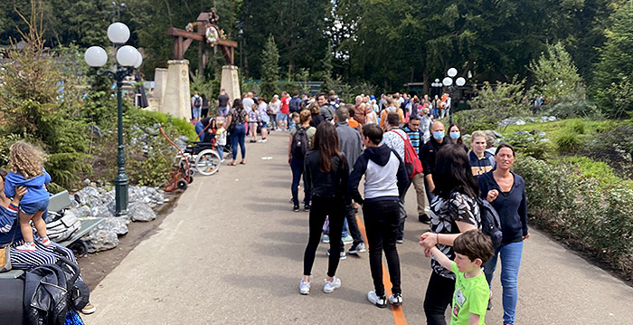 Efteling geeft toe: bezoekers houden zich minder aan coronaregels