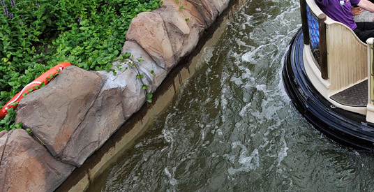 Toverland pompt wildwaterbaan leeg om verloren videocamera