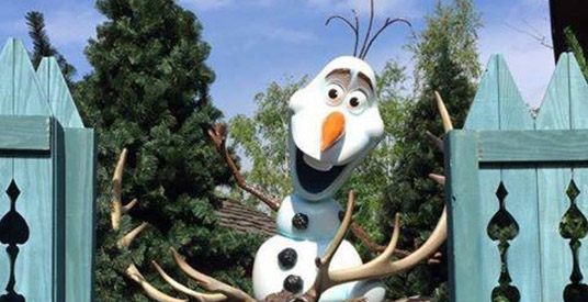 Disneyland Paris opent poorten van nieuw Frozen-dorpje