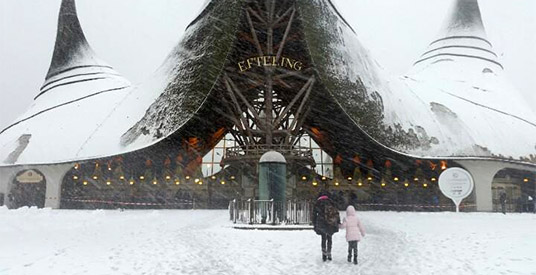 Efteling in de problemen door sneeuwval: pretpark grotendeels gesloten