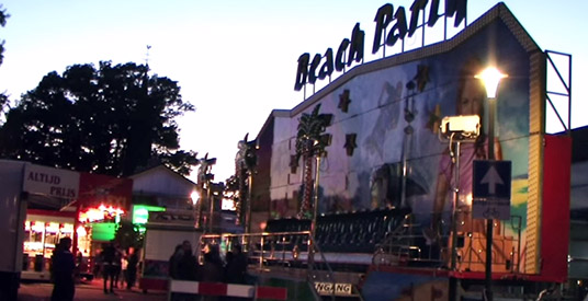 Meisje (14) gewond na val uit kermisattractie Beach Party